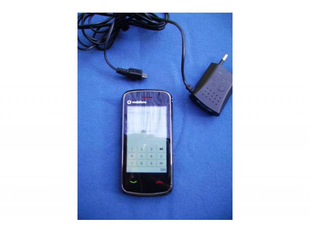 Cellulare  Touchscreen  Vodafon 547