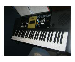 Tastiera Yamaha YPT 220
