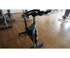 SPINNING Technogym, modello Livestrong indoor cycling