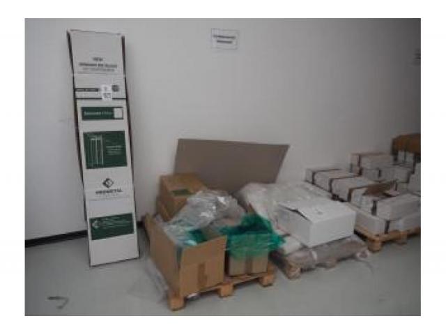 scatole di cartone neutro, materiale per imballaggio, sacchi di carta per prodotto marchiati