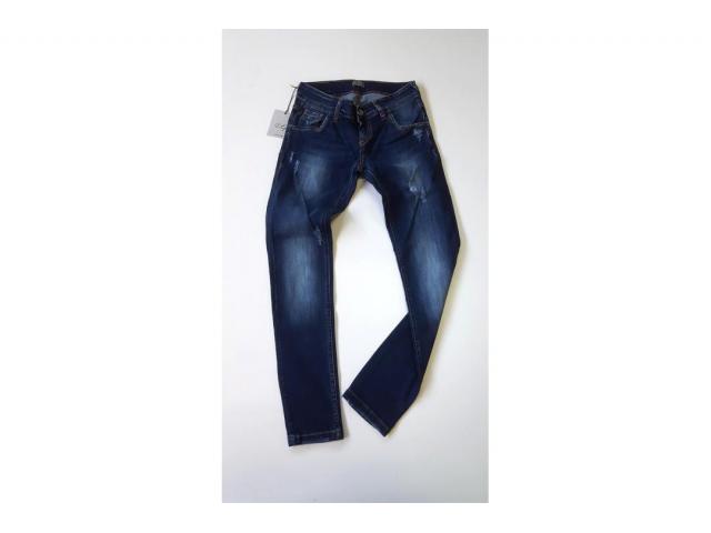 Jeans donna made in Italy.
